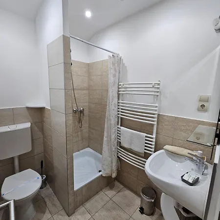 Apartment Hedi Vendeghaz