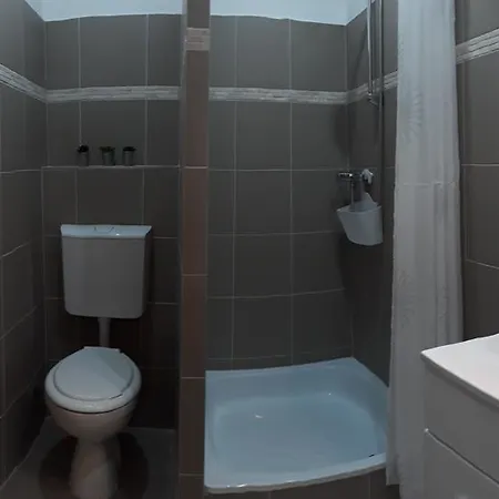 Hedi Vendeghaz Apartament *