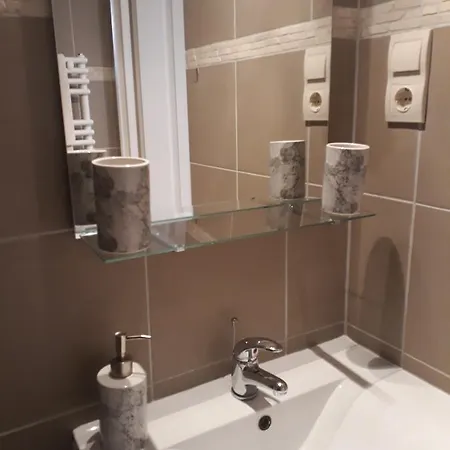 Apartament Hedi Vendeghaz *