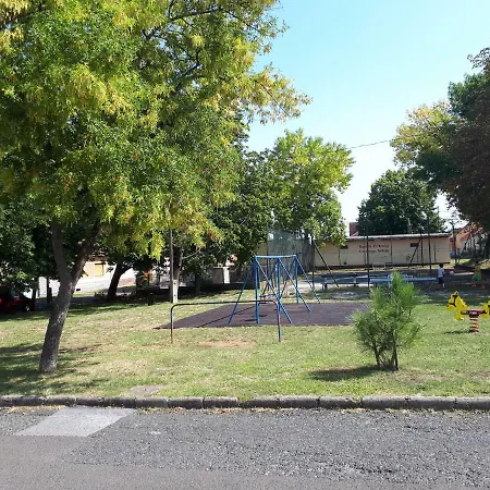 Hedi Vendeghaz Apartament Eger